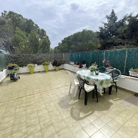 Pujada Puig Rom Apartment Roses